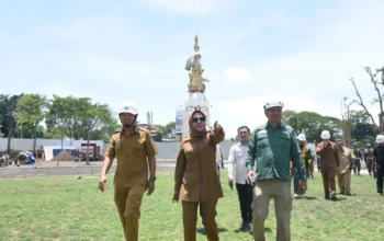 Sidak Progres Revitalisasi Alun-alun Sidoarjo, Wabup Minta Pengerjaan Sesuai Kontrak