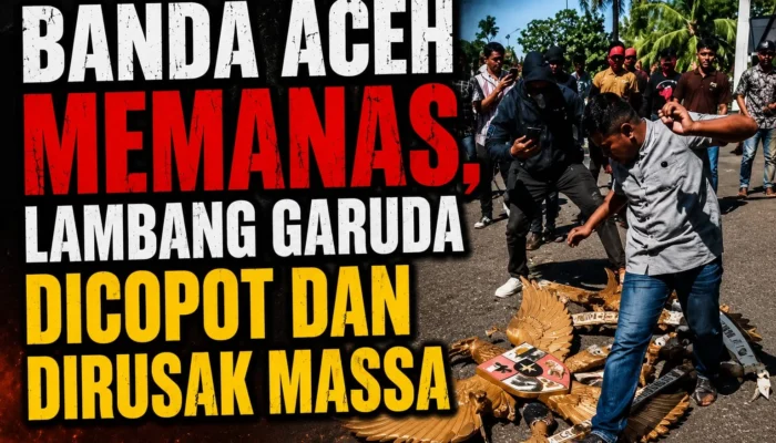 BANDA ACEH MEMANAS, LAMBANG GARUDA DICOPOT DAN DIRUSAK MASSA